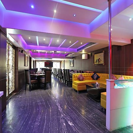 Hotel Dayal International, 贾姆谢德布尔 外观 照片