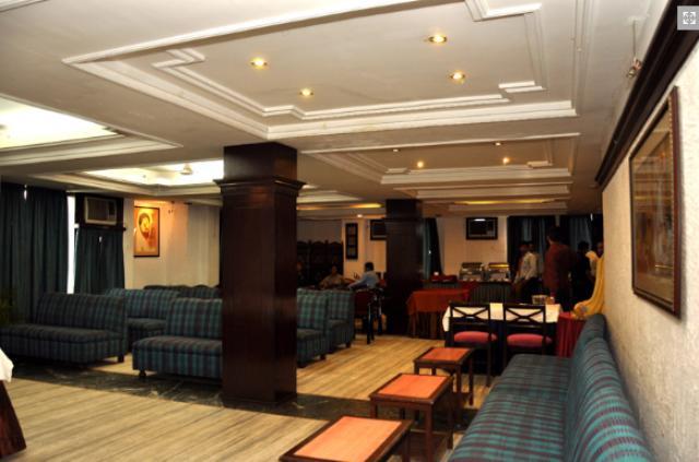 Hotel Dayal International, 贾姆谢德布尔 外观 照片
